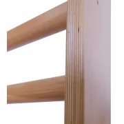 Klasszikus egyszakaszos tornatermi bordásfal (275x87x18,5cm világos tónusú rétegelt lemez oldalfal, keményfa vöröses árnyalatú fokok)
