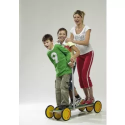   Családi Pedalo, 4 szeméyes nagy Family Pedalo, gördülő fa óriás roller