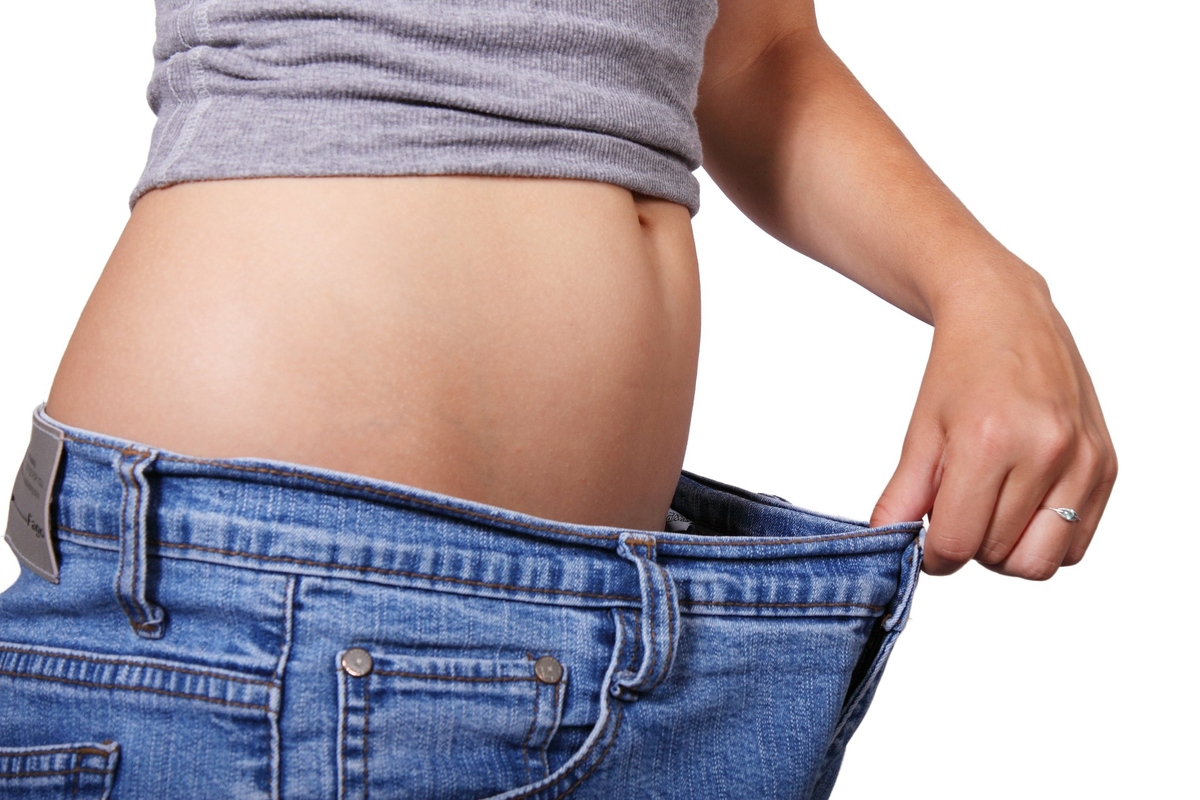 Így diétázzon kiló felett – Étrend+tanácsok | Diéta és Fitnesz, Túlsúlyos nő próbál lefogyni
